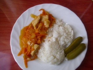 Hühnchen mit Karotten und Reis