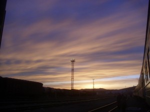 Sonnenuntergang am Bahnhof von Suche Bator