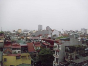 Dritter Tag der Fahrt: Blick auf das verregnete Hanoi