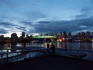 Skyline Vancouvers am Abend